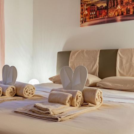 -Near Arena & Giuletta- Pet Friendly Mazzini Palace 베로나 외부 사진