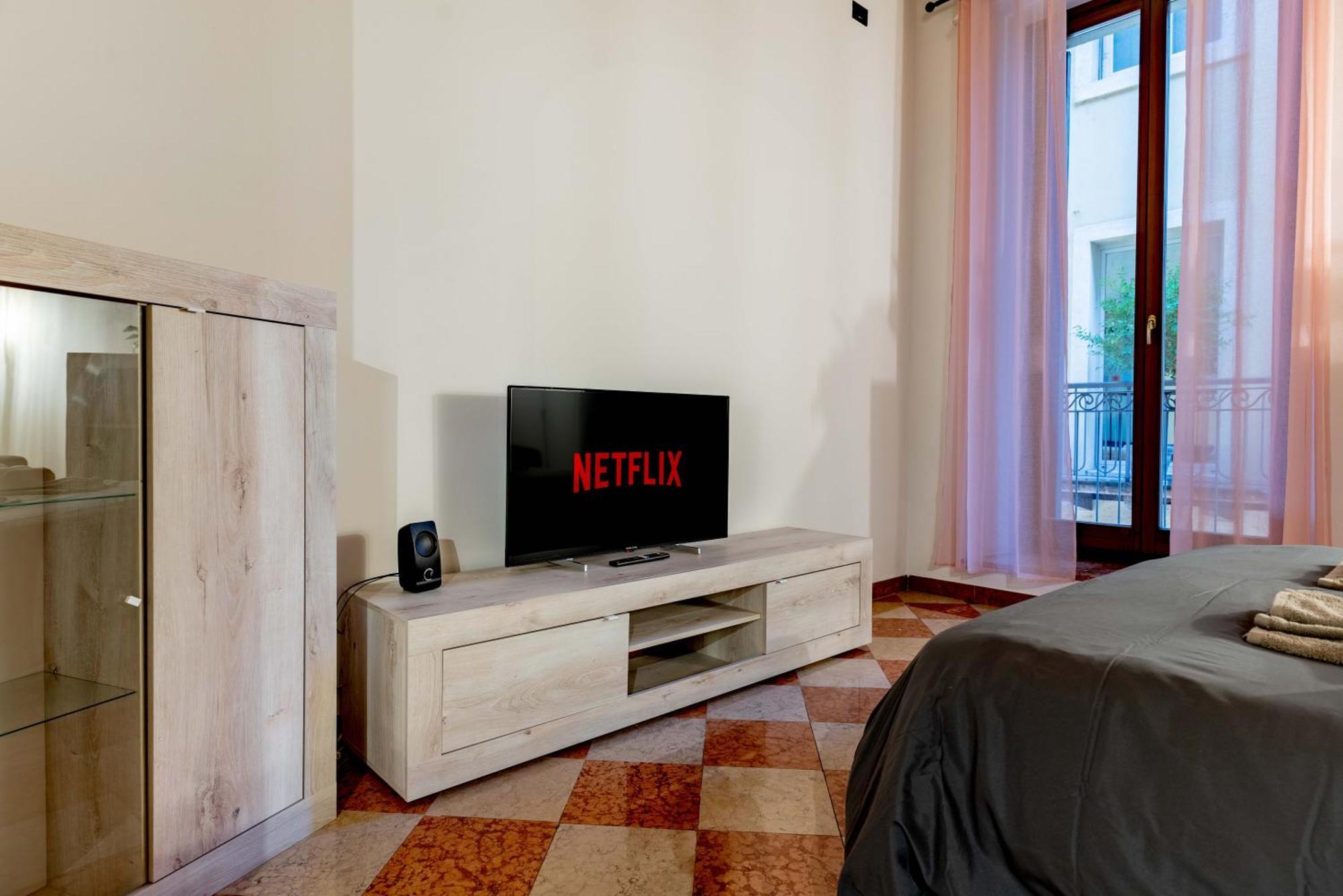 -Near Arena & Giuletta- Pet Friendly Mazzini Palace 베로나 외부 사진