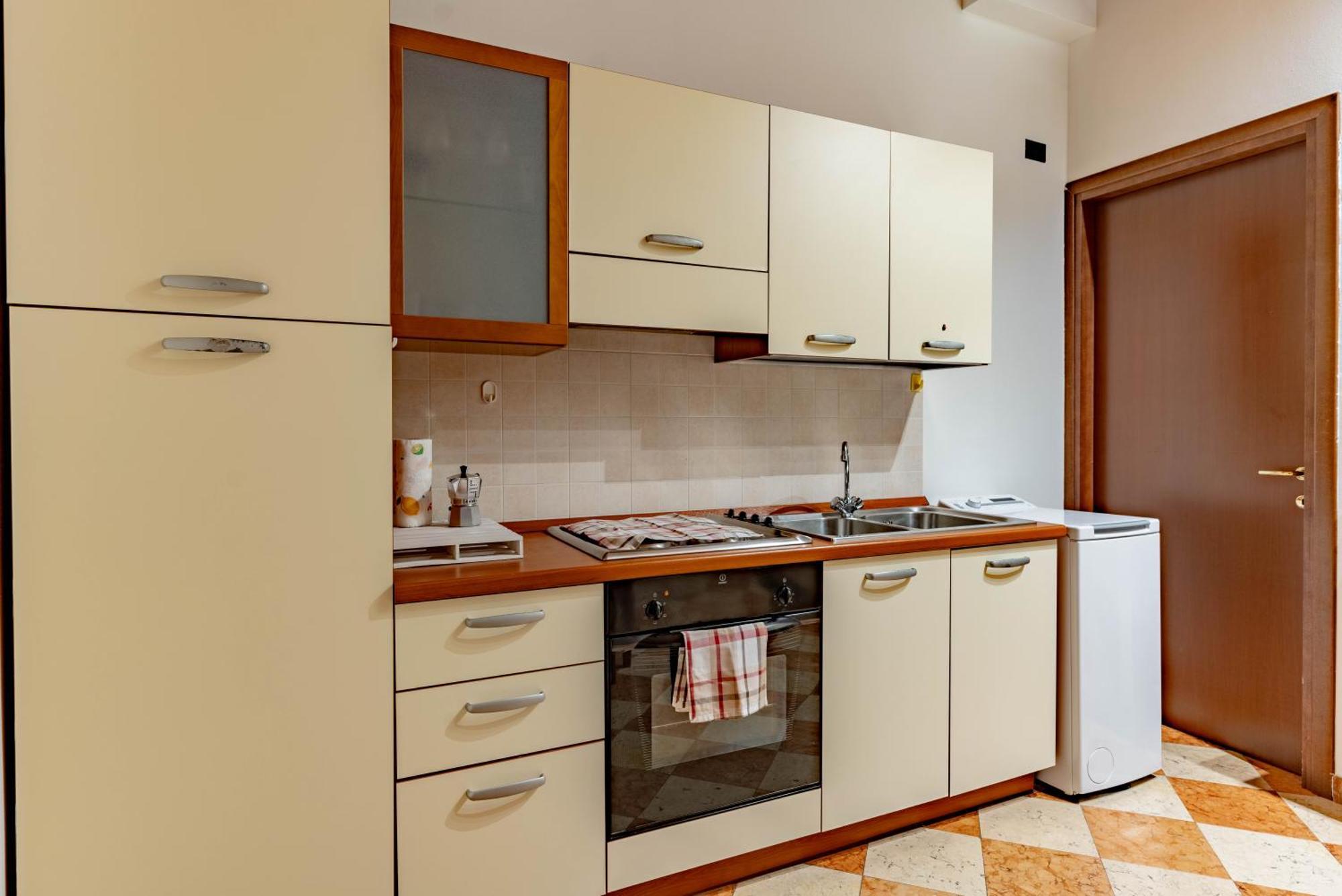 -Near Arena & Giuletta- Pet Friendly Mazzini Palace 베로나 외부 사진