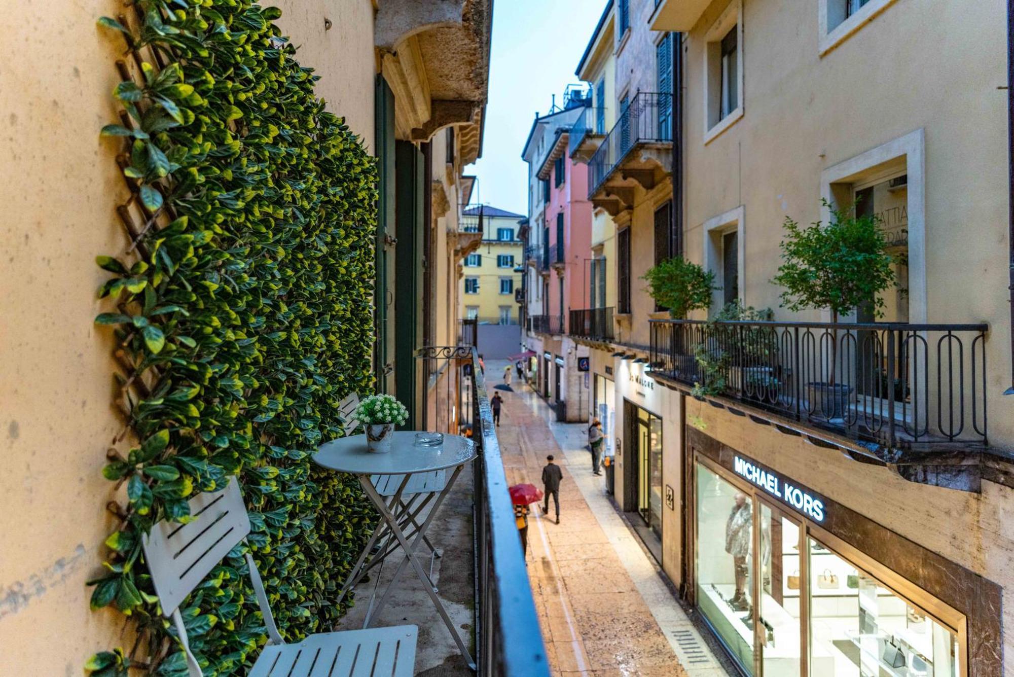 -Near Arena & Giuletta- Pet Friendly Mazzini Palace 베로나 외부 사진